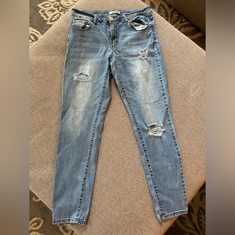 Refuge Brand Women’s Distressed Light Wash Skinny Jeans